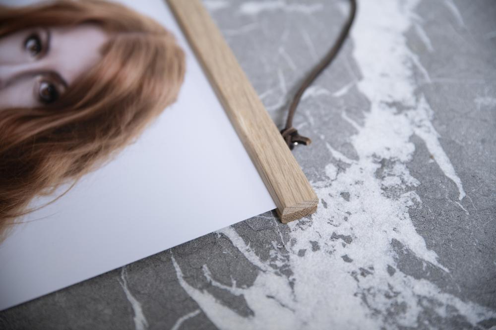 Posteraufhängung Eiche - 61 cm