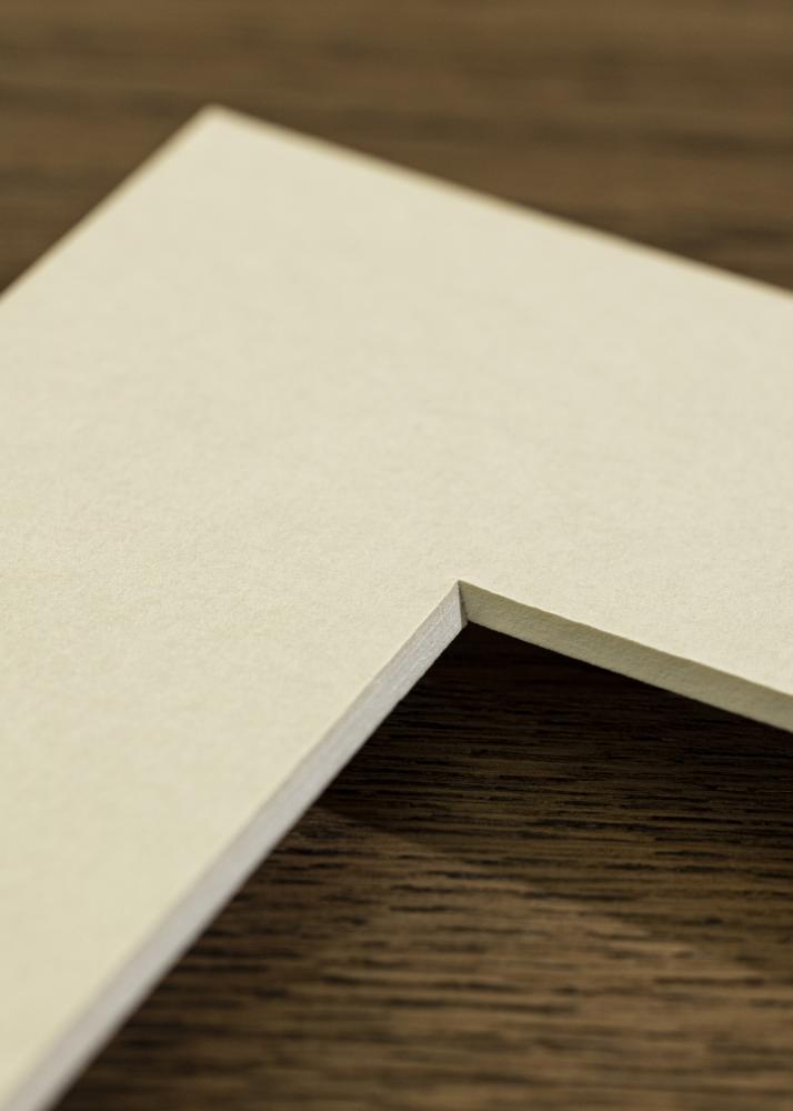 Passepartout Offwhite (weißer Kern) 40x50 cm (29x39)