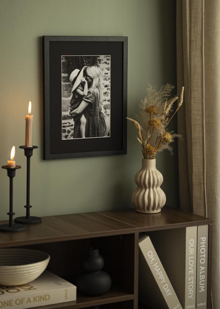 Passepartout Schwarz Standard (weißer Kern) 60x60 cm (49x49)